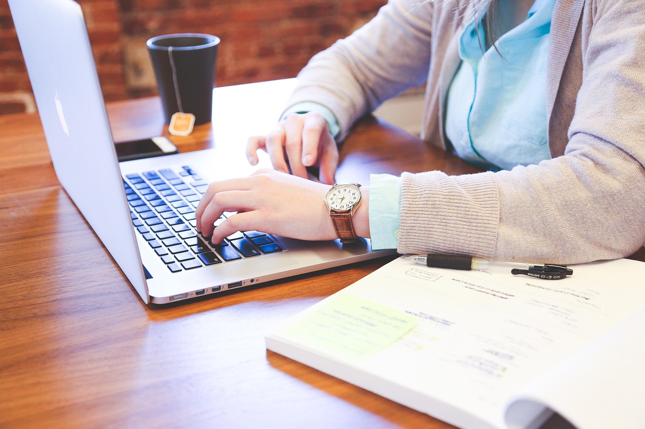 Do You Need an Education Consultant to Study in the UK? Pros and Cons